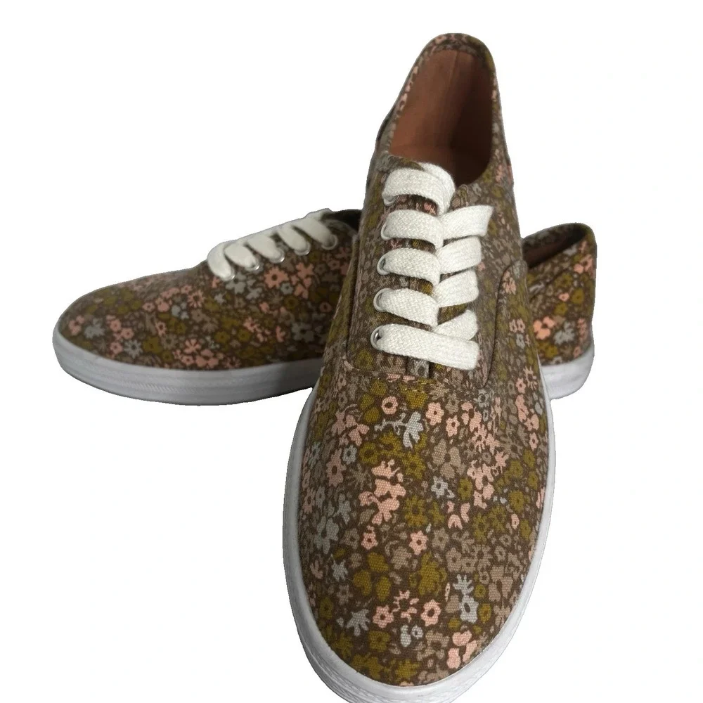 Universal Thread Lunea Floral Print NEW Sneaker Shoes 9 Pink Tan Cottagecore